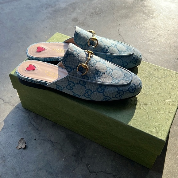 Gucci Logo Canvas Princetown Mule - Picture 2 of 8